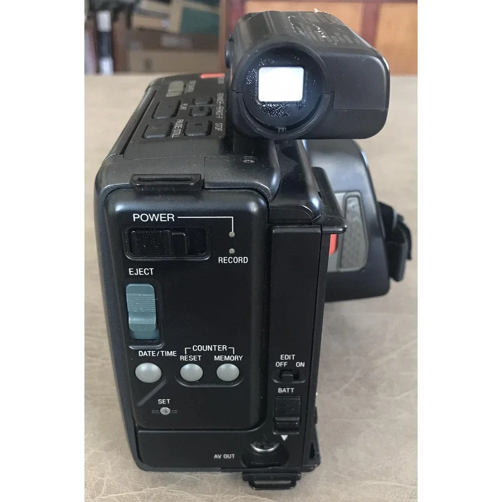 Realistic Moviecorder Model 151 w/Case, and‎ Batteries Vintage Radio Shack